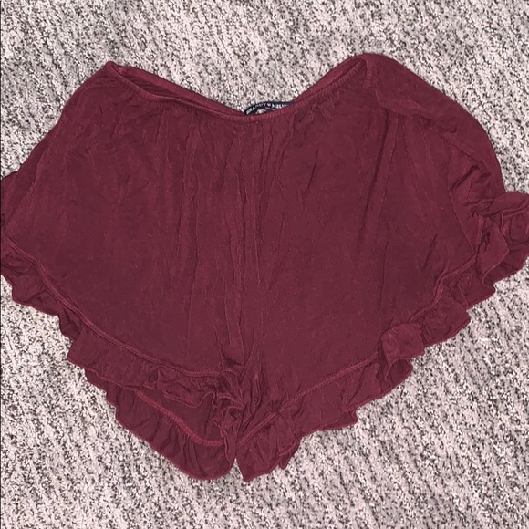 Brandy Melville maroon shorts - Picture 1 of 2